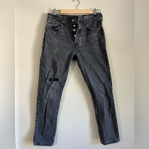 Women’s Levi skinny 501